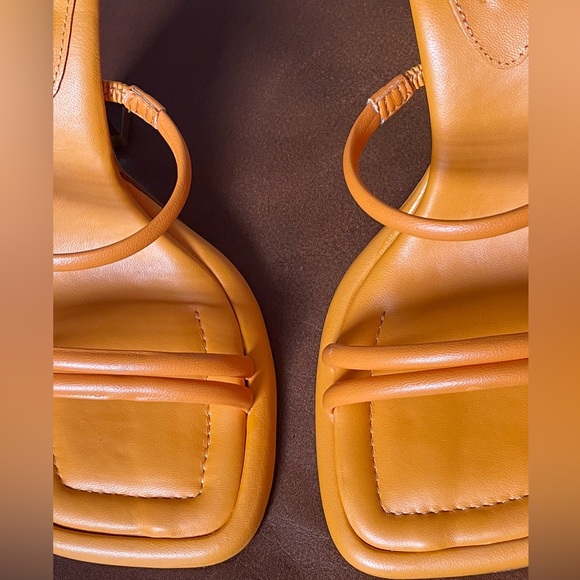 BNWT! SCHUTZ, AGATHA SANDAL, BRIGHT TANGERINE LEATHER 😻🧡🍊 - Picture 12 of 16